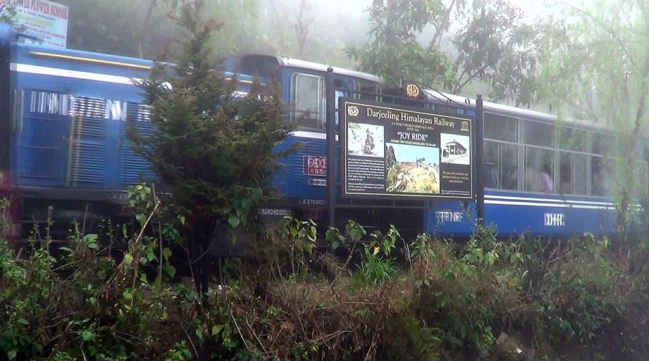 India-Darjeeling-Himalájska železnica - India, Darjeeling, Himalayan Railway 2017